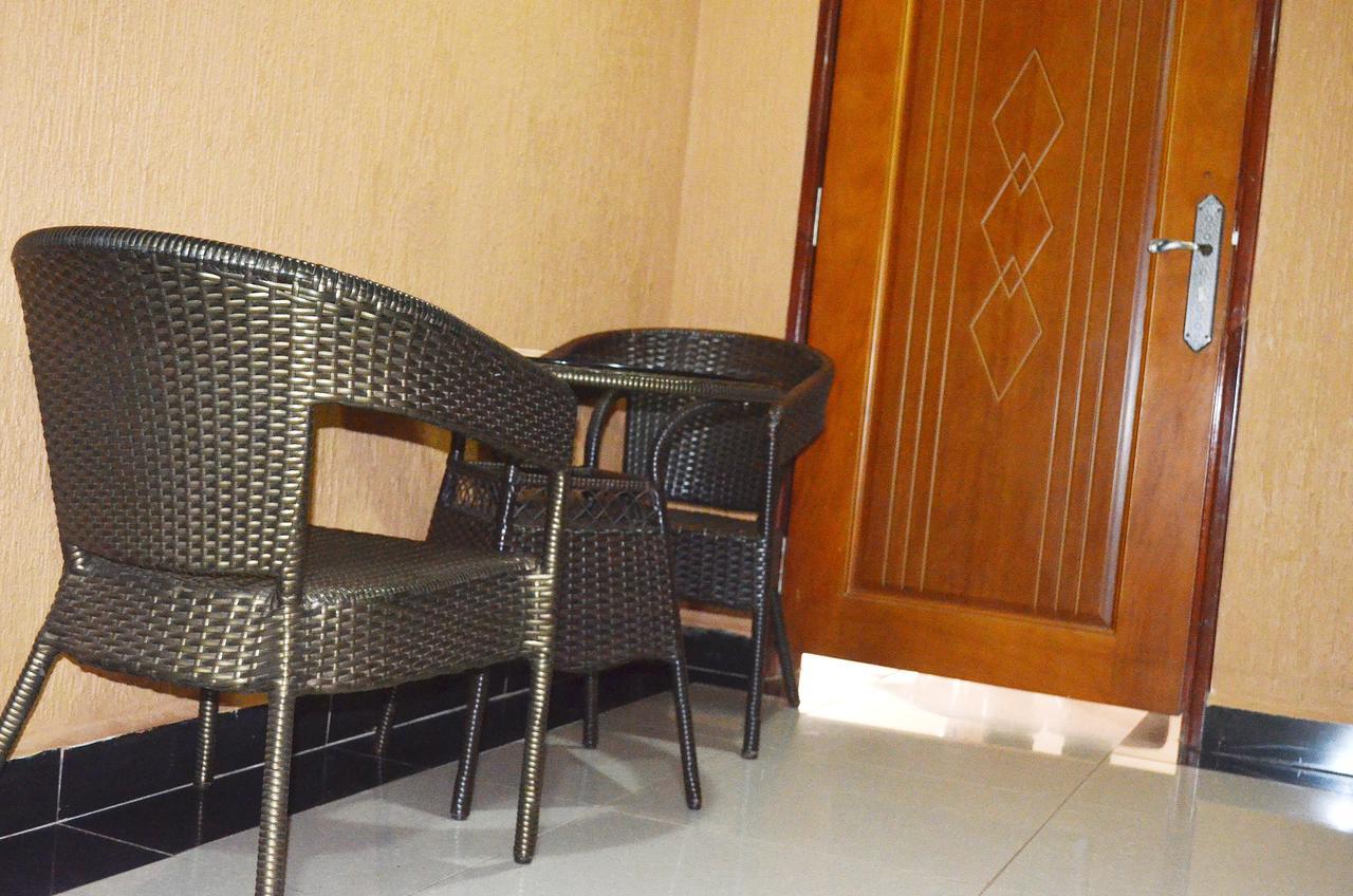 Mt. Zion Hotel Annex คัมพาลา ภายนอก รูปภาพ